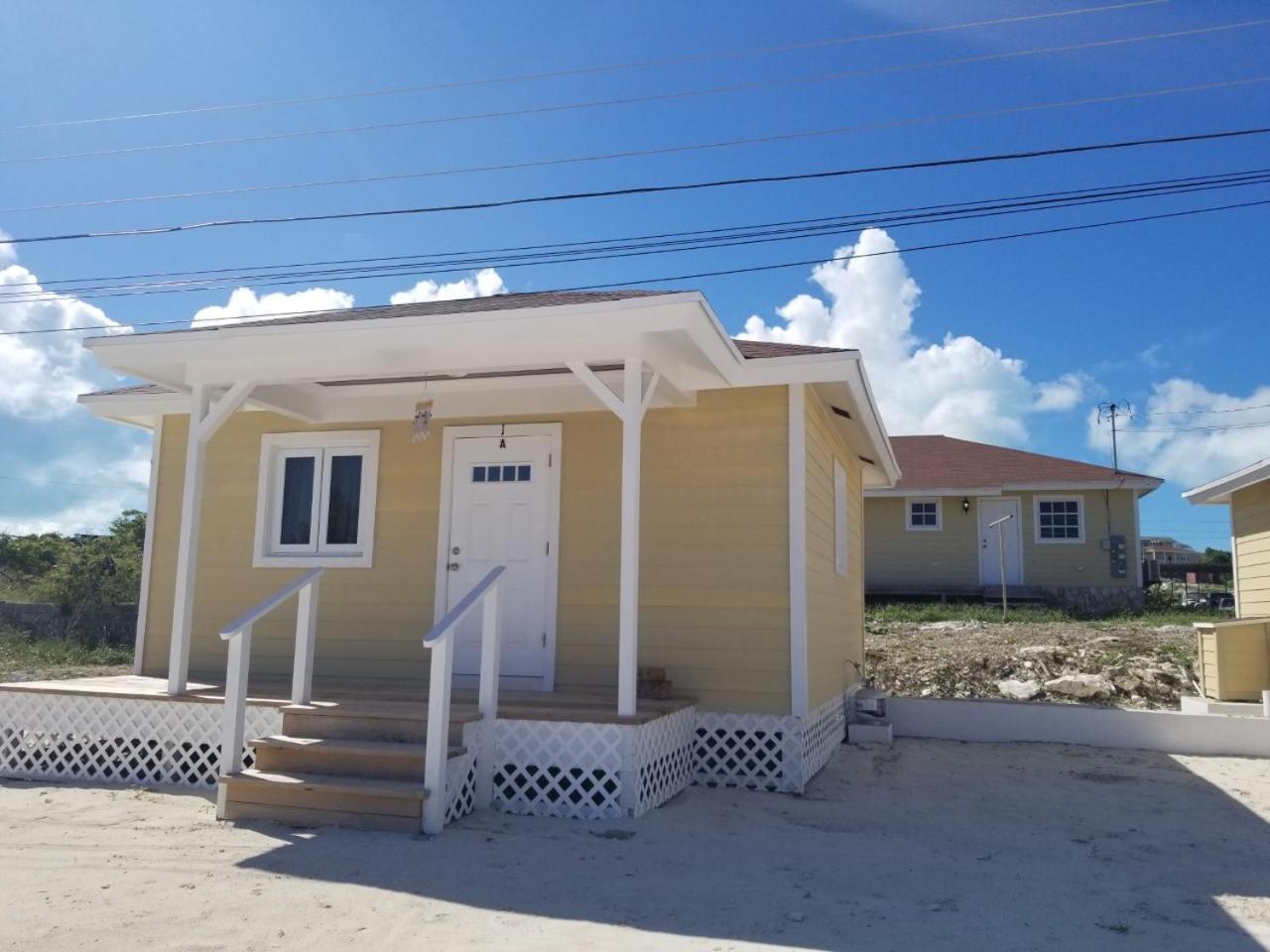 Sandy Bottom Apartment *